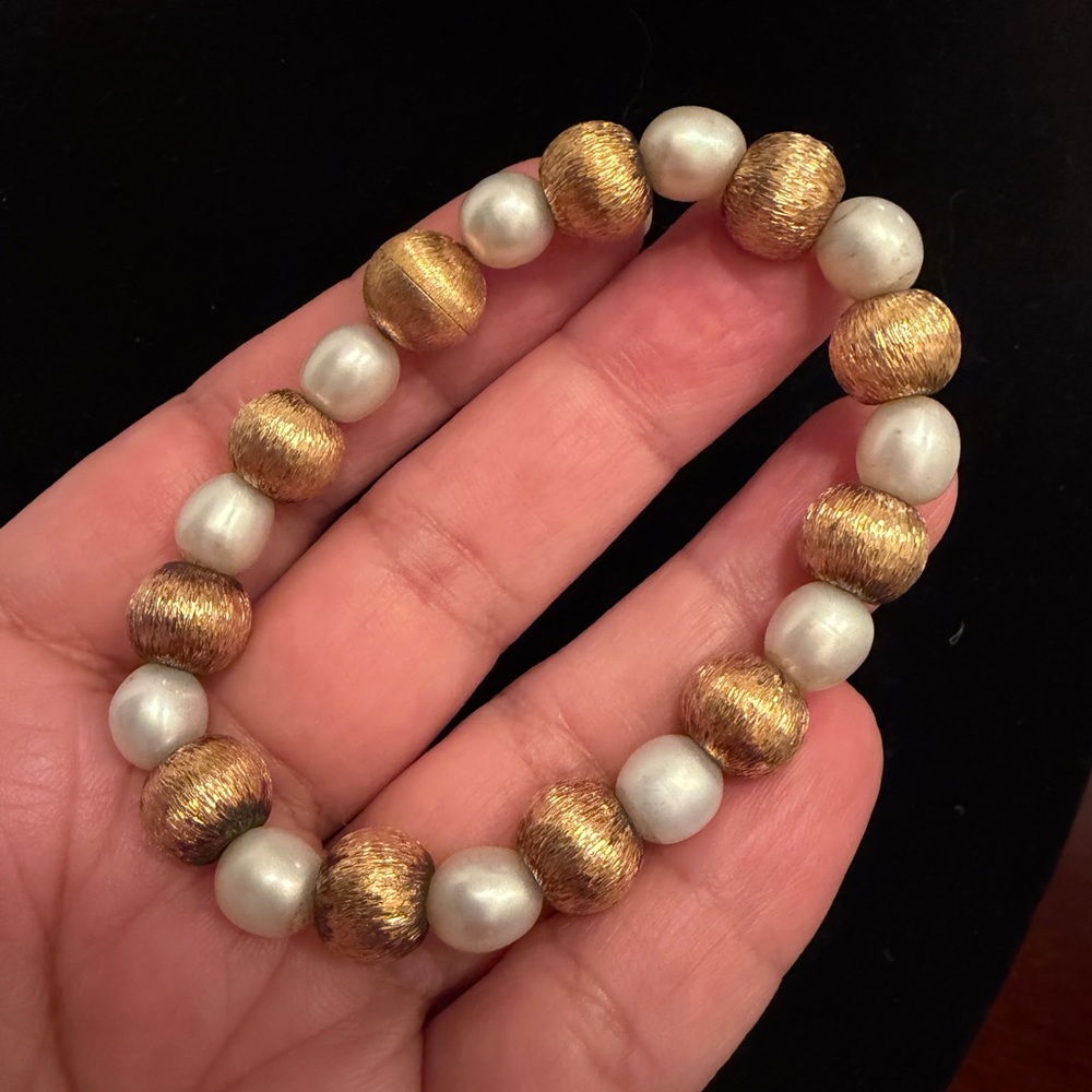 VERONESE COLLECTION 925 PEARL BRACELET. 7.5" MAGNETIC closure beautiful!